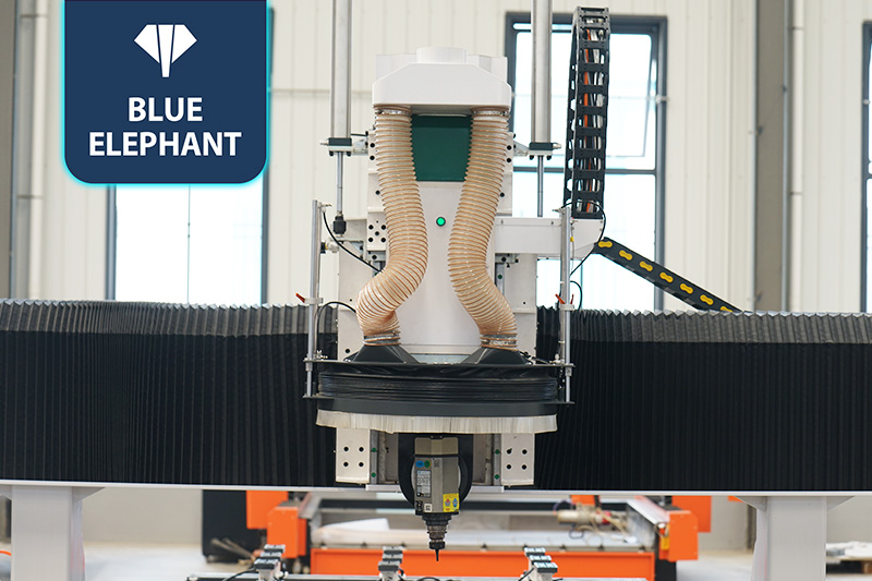 EW3動柱式五軸加工中心